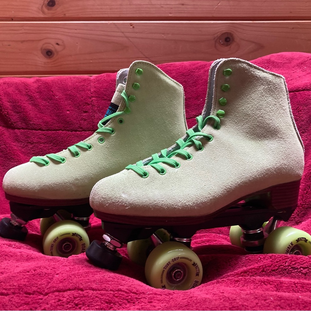Sure-Grip Boardwalk Roller Skates | Green Suede, Women’s 8/ Men’s 7